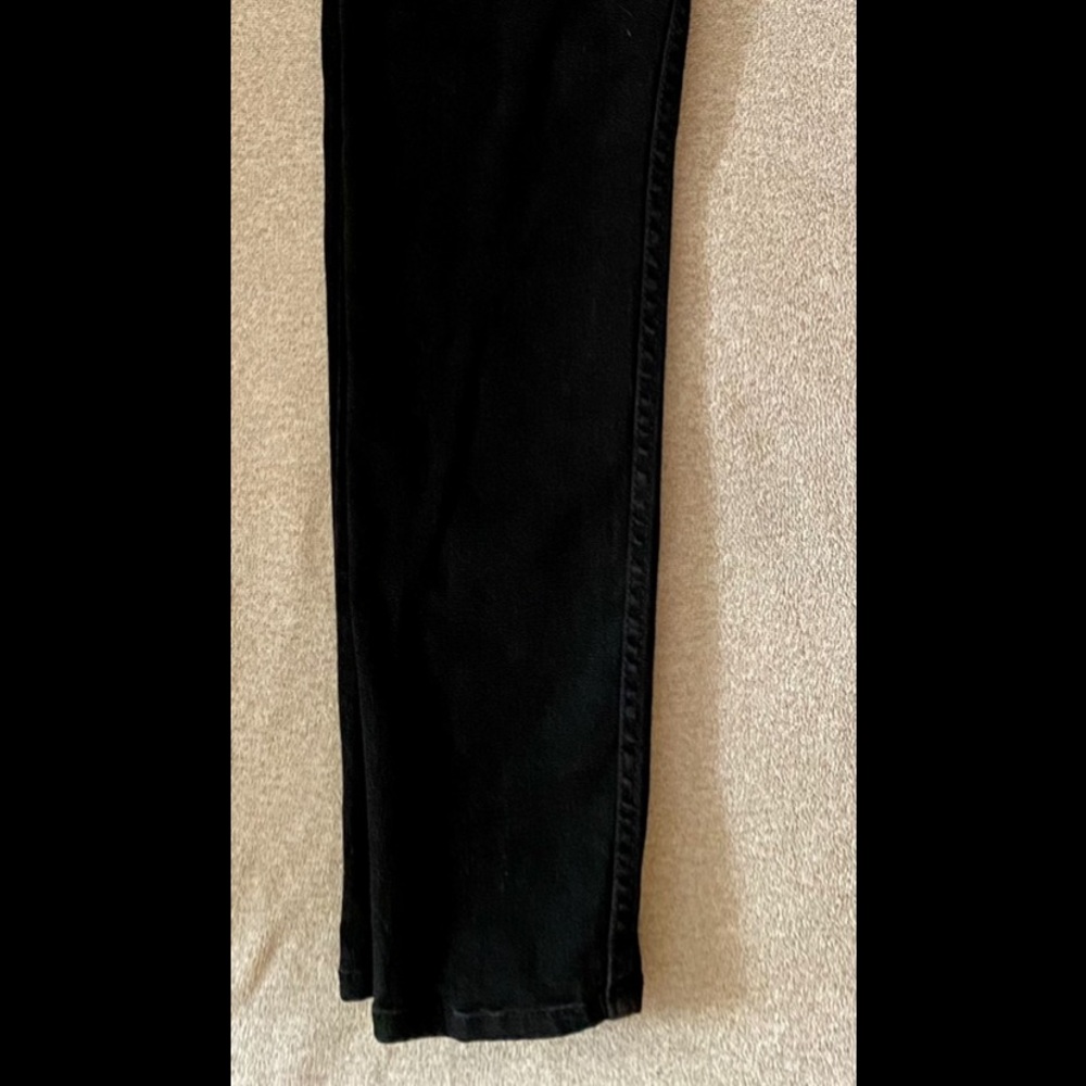 Black Levi skinny jeans